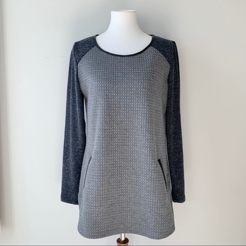 Ann French Gray Long Sleeve Tunic Crew Neck Top Size Small Faux Leather Trim